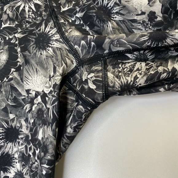 Lululemon Wunder Under Crop Leggings Flowabunga - Picture 8 of 9